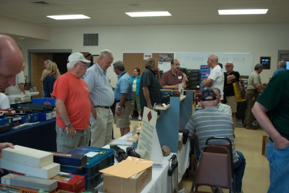 Main selling room, with air-conditioning.